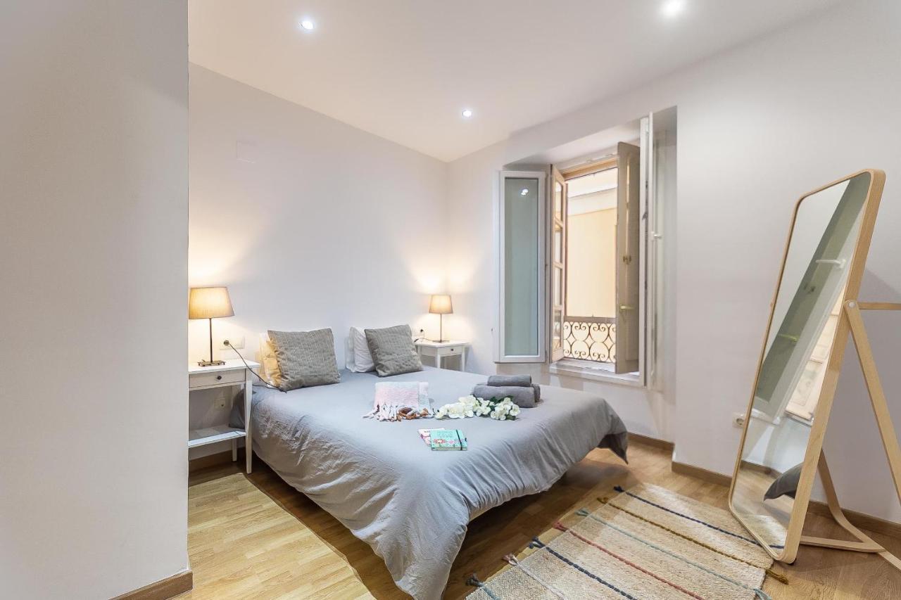 Central Malaga Apartment At Mitjana Plaza المظهر الخارجي الصورة