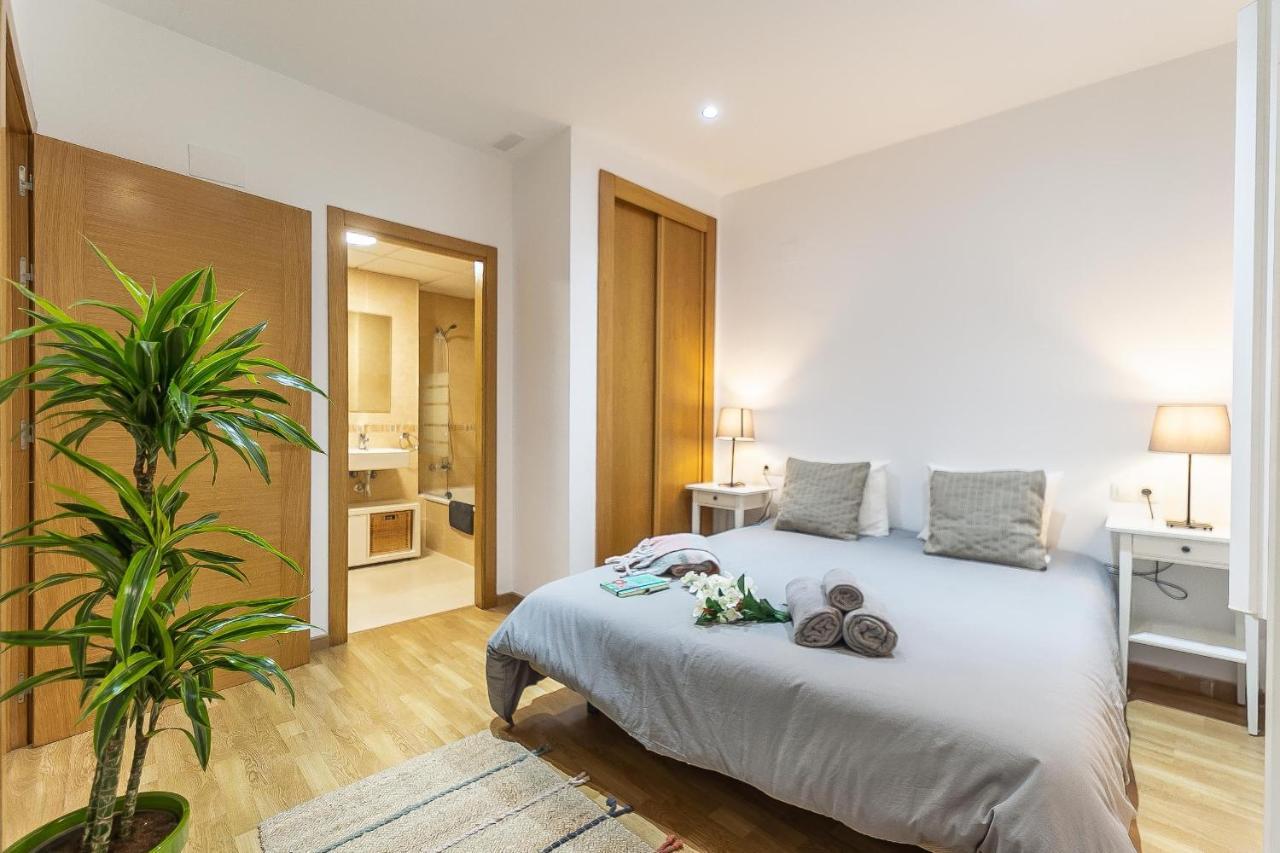 Central Malaga Apartment At Mitjana Plaza المظهر الخارجي الصورة