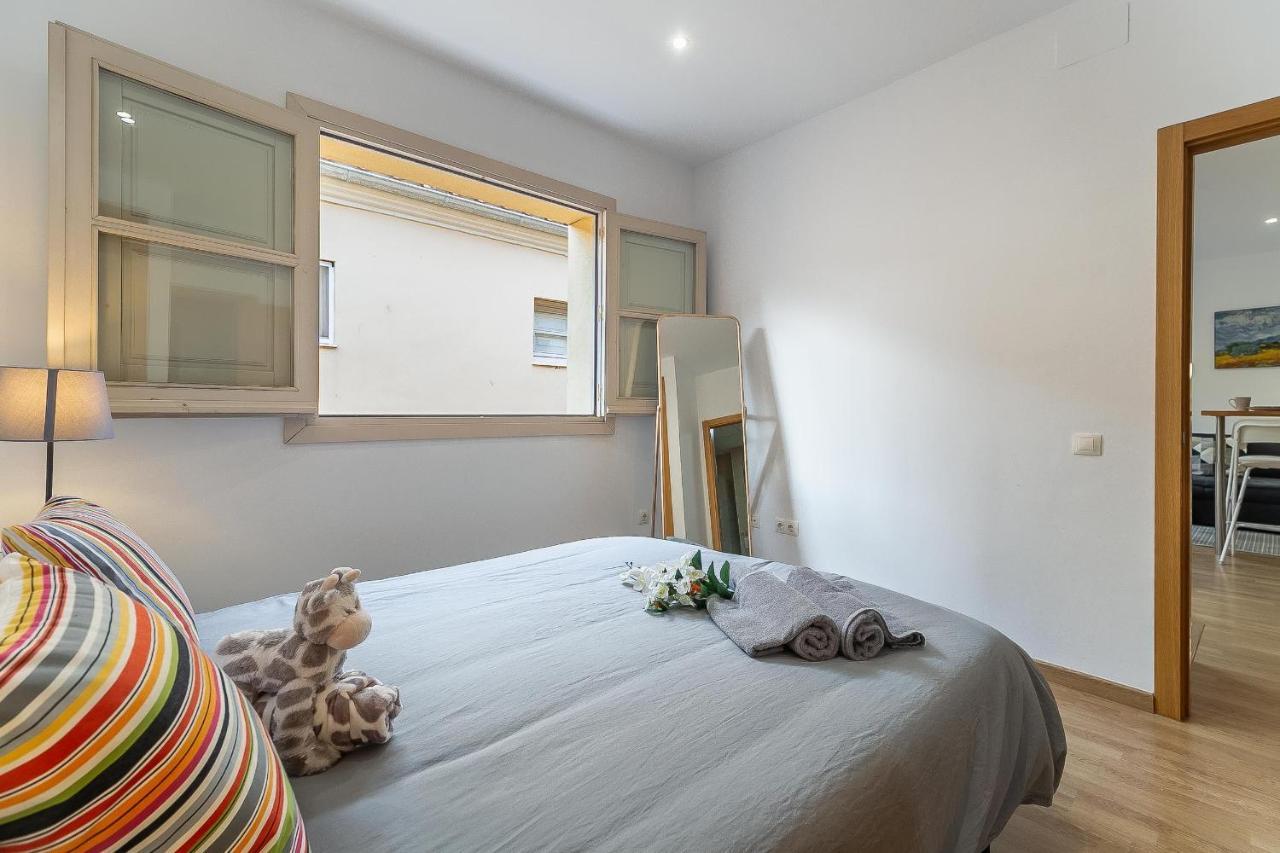 Central Malaga Apartment At Mitjana Plaza المظهر الخارجي الصورة