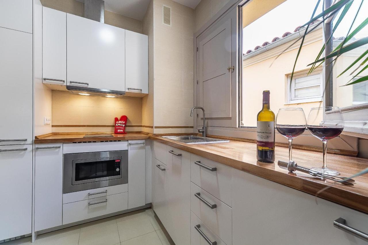 Central Malaga Apartment At Mitjana Plaza المظهر الخارجي الصورة